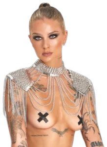 Bad Kitty kettinghalsband met spikes, gedragen